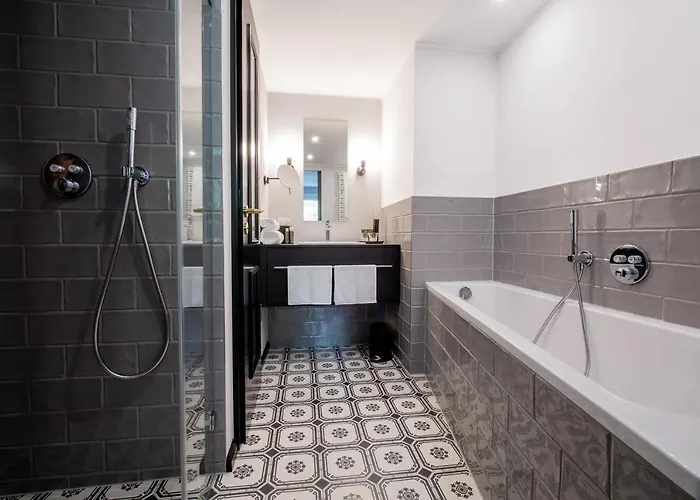 Otel Prevot Restaurant & 4*