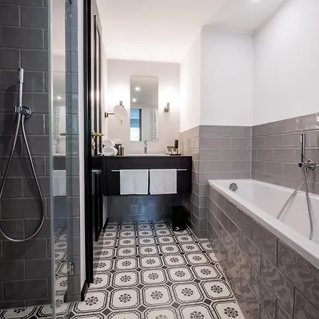 فندق Prevot Restaurant & 4*